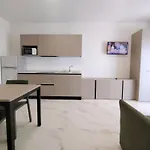 Modern Flat With Lovely Terrace In