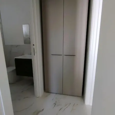 Modern Flat With Lovely Terrace In Apartment Bibione