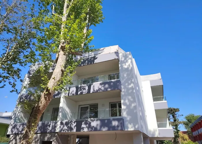 Modern Flat With Lovely Terrace In