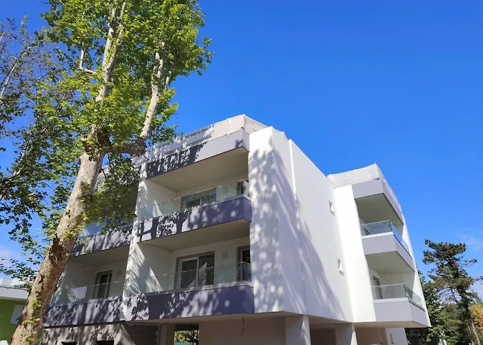 Modern Flat With Lovely Terrace In